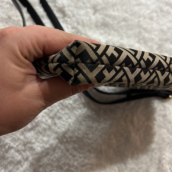 ❤️final price❤️Tommy Hilfiger purse - Picture 5 of 6